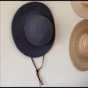 Britton felt tiller hat- grey